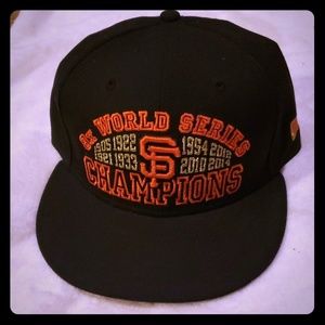 N.E. SF GIANTS 8 TIME WORLD SERIES CHAMPS SNAPBACK